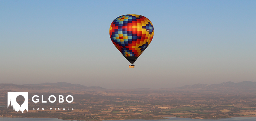 ¿Cómo funciona un globo aerostático?